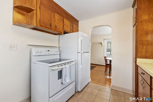 10 School Street, Burlington, CT 06013