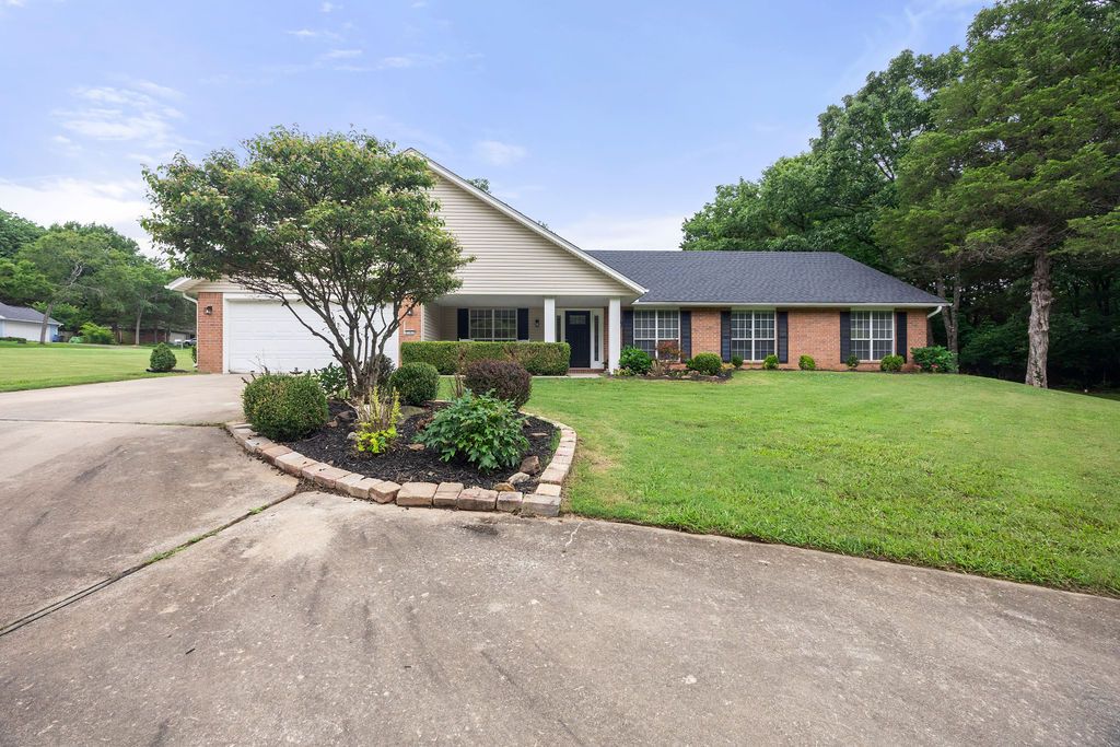 2362 Kantz Lane, Fayetteville, AR 72703