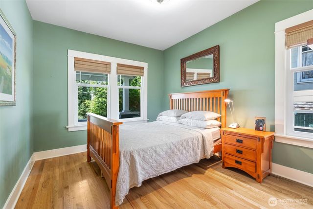 4010 Ashworth Avenue N, Seattle, WA 98103