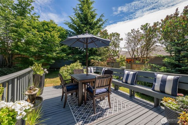 4010 Ashworth Avenue N, Seattle, WA 98103