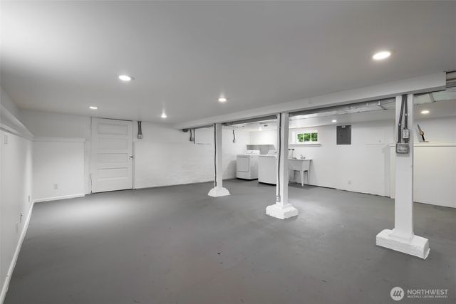 4010 Ashworth Avenue N, Seattle, WA 98103