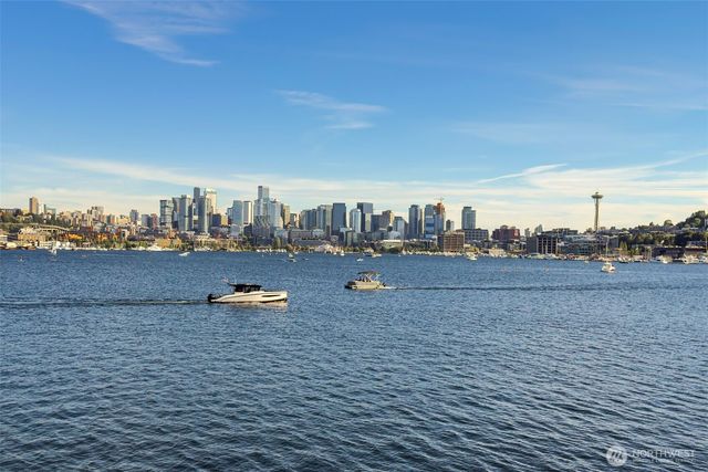 4010 Ashworth Avenue N, Seattle, WA 98103