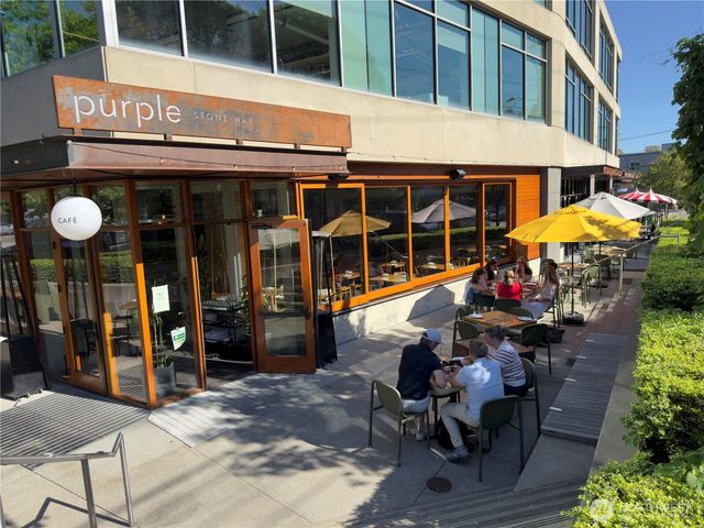 4010 Ashworth Avenue N, Seattle, WA 98103