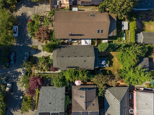 4010 Ashworth Avenue N, Seattle, WA 98103