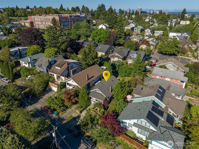 4010 Ashworth Avenue N, Seattle, WA 98103