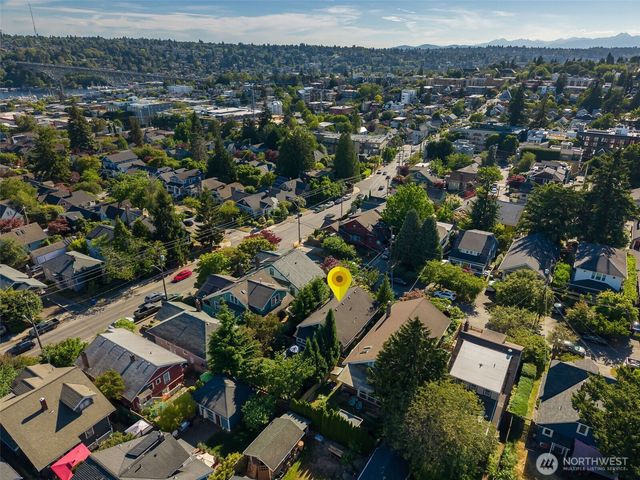 4010 Ashworth Avenue N, Seattle, WA 98103