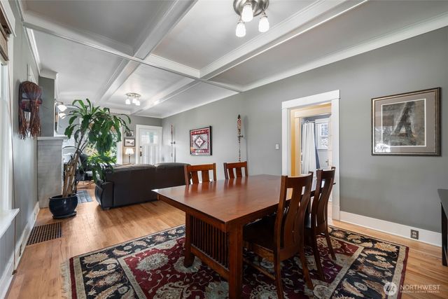 4010 Ashworth Avenue N, Seattle, WA 98103