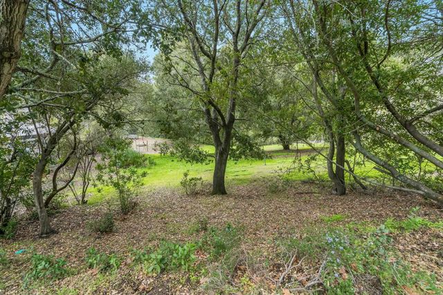 9 Charles Hill Rd, Orinda, CA 94563