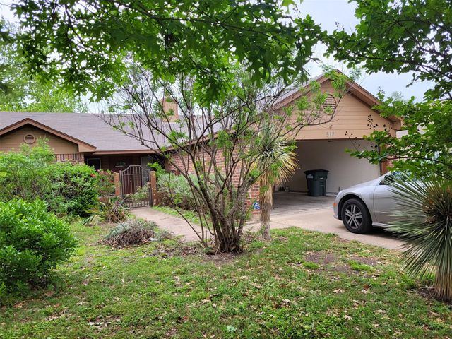 512 Maplecreek DR, Leander, TX 78641