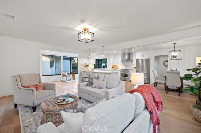 1985 Highland Oaks Drive, Arcadia, CA 91006