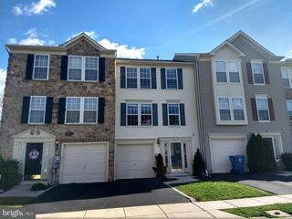 213 WINDSOR CT, Quakertown, PA 18951