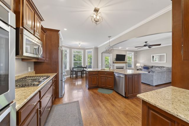 1034 Five Coves Trce, Gallatin, TN 37066