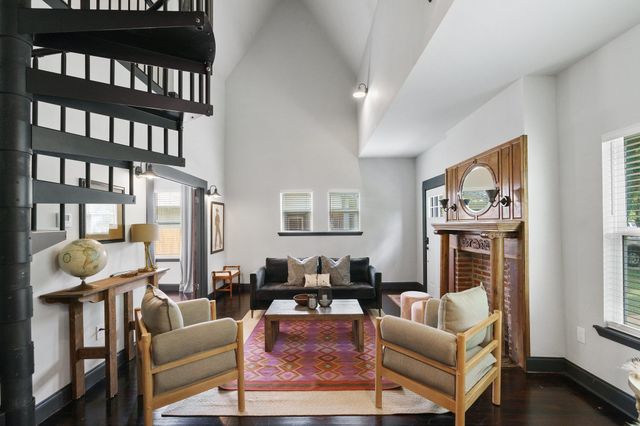 1204 E 13th ST, Georgetown, TX 78626