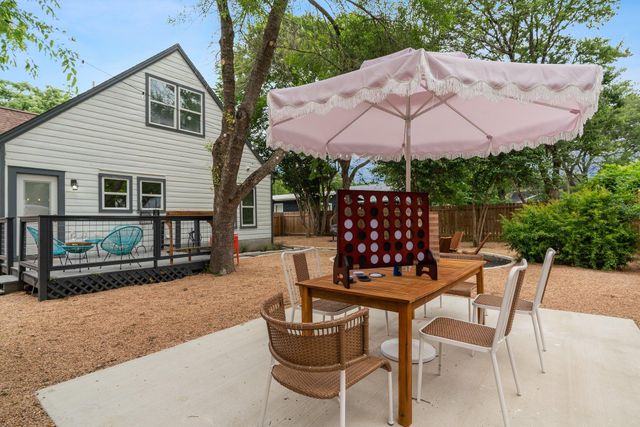 1204 E 13th ST, Georgetown, TX 78626