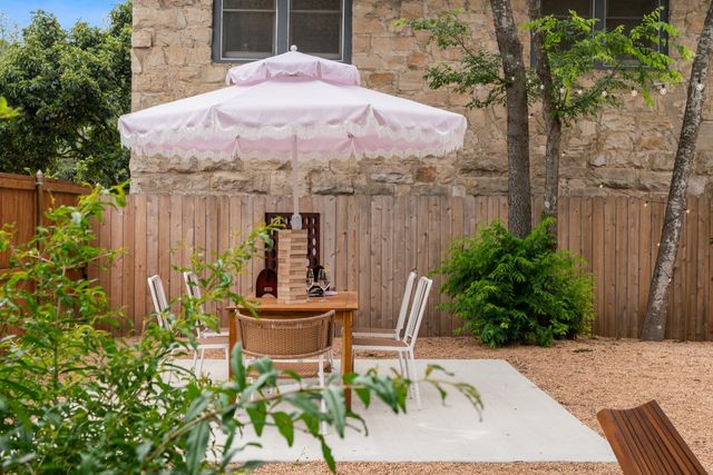 1204 E 13th ST, Georgetown, TX 78626