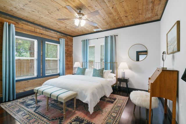 1204 E 13th ST, Georgetown, TX 78626