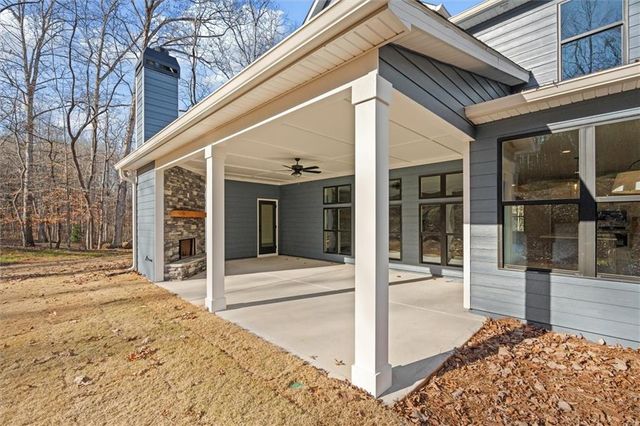 157 West Lake Boulevard, Carrollton, GA 30116