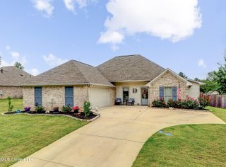 598 Westfield Drive, Pearl, MS 39208
