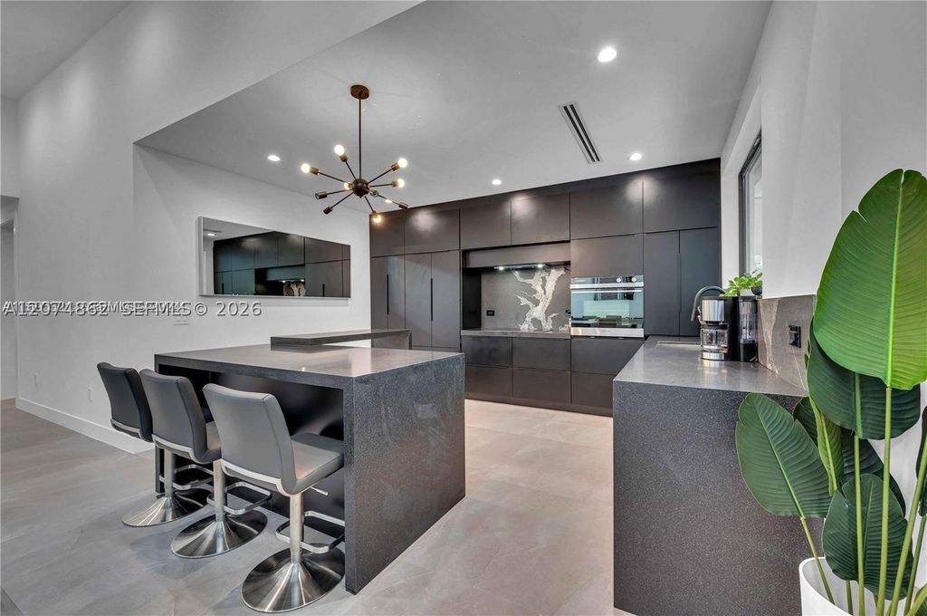 155 NW 51st St 0, Miami, FL 33127