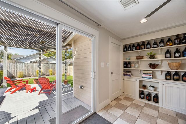 919 Key Street, Houston, TX 77009