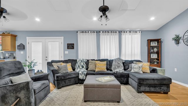 36953 Us Highway 70, Bennington, OK 74723