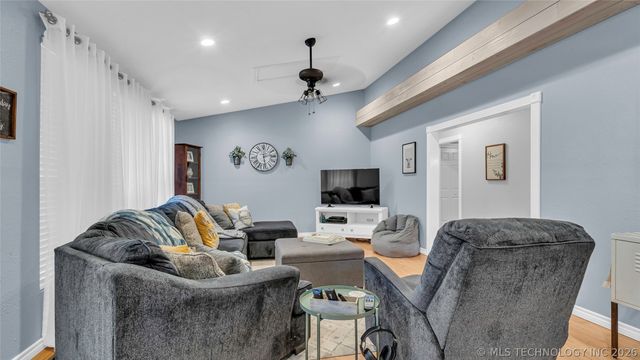 36953 Us Highway 70, Bennington, OK 74723