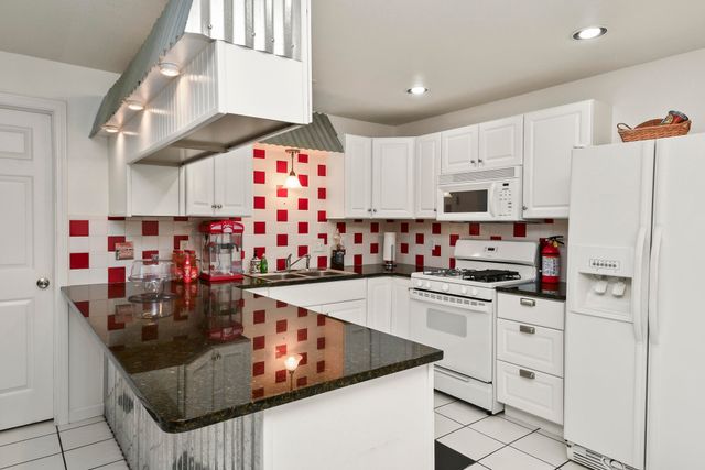 145 Spring Lane, Branson, MO 65616