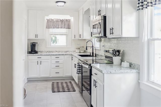 125 Wythe Crescent DR, Hampton, VA 23661