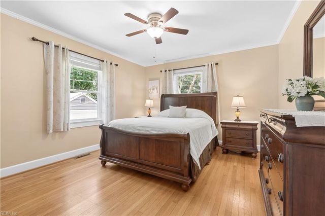 125 Wythe Crescent DR, Hampton, VA 23661