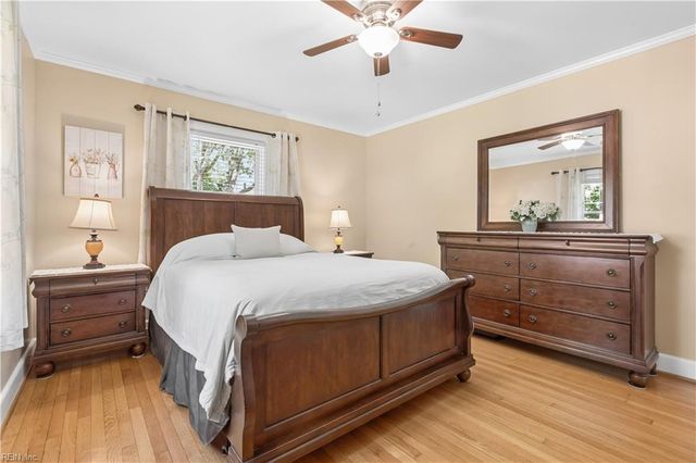 125 Wythe Crescent DR, Hampton, VA 23661