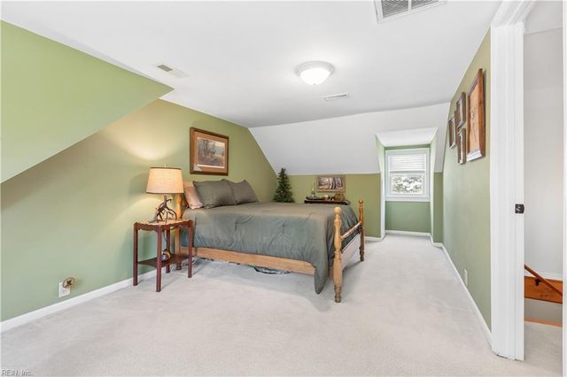 125 Wythe Crescent DR, Hampton, VA 23661