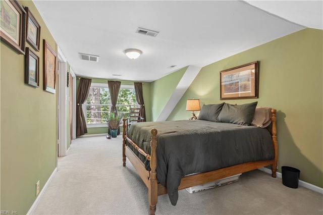 125 Wythe Crescent DR, Hampton, VA 23661