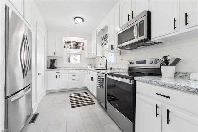 125 Wythe Crescent DR, Hampton, VA 23661