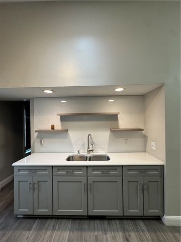 216 South Plain Street, Ithaca City, NY 14850