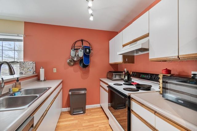 382 Hildred Drive, Burlington, VT 05401