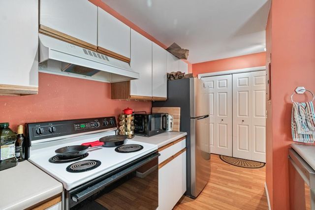 382 Hildred Drive, Burlington, VT 05401