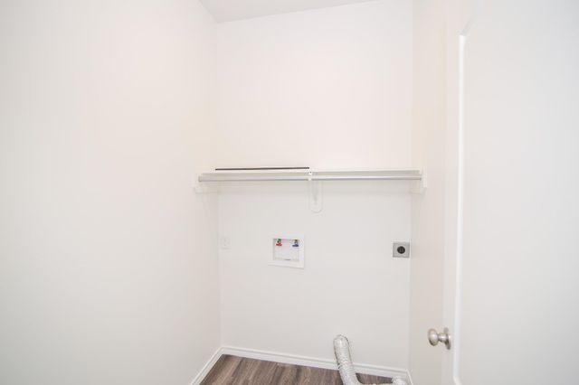 1131 Mission Creek Dr, Longview, TX 75601