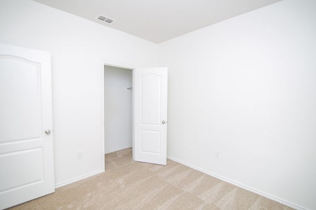 1131 Mission Creek Dr, Longview, TX 75601