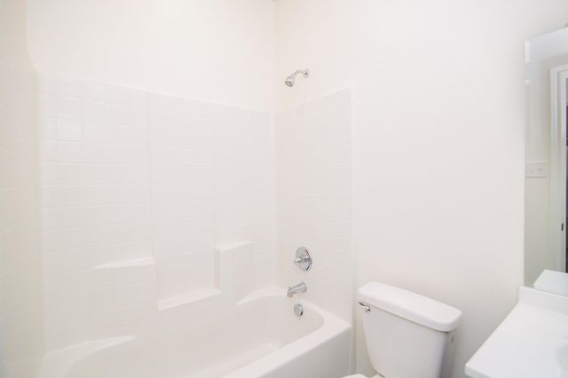 1131 Mission Creek Dr, Longview, TX 75601