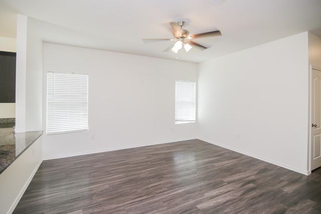 1131 Mission Creek Dr, Longview, TX 75601