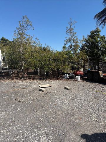 184XX SW 207, Miami, FL 33187