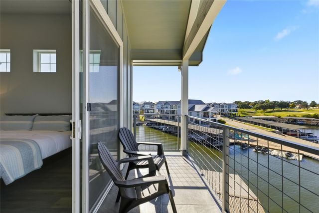 321 Island CIR, Kingsland, TX 78639