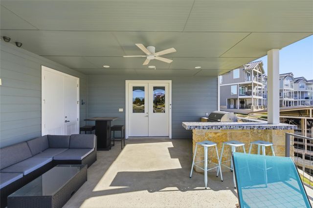 321 Island CIR, Kingsland, TX 78639