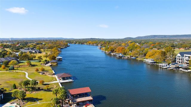 321 Island CIR, Kingsland, TX 78639