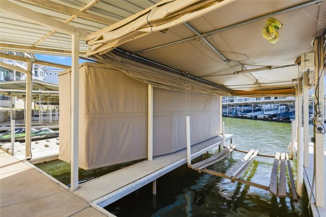 321 Island CIR, Kingsland, TX 78639