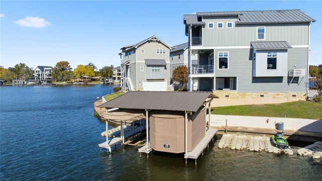 321 Island CIR, Kingsland, TX 78639