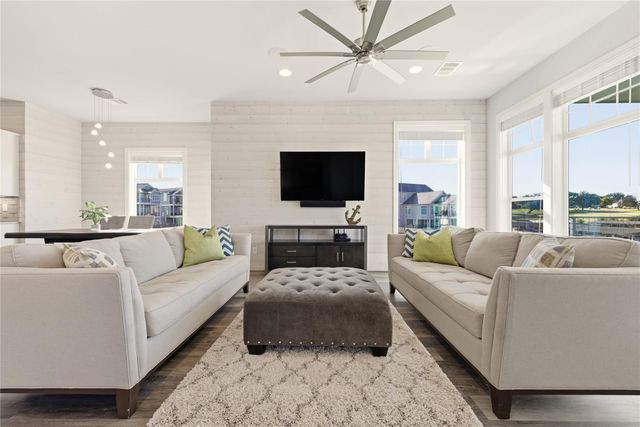 321 Island CIR, Kingsland, TX 78639