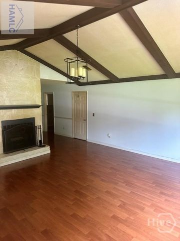 312 Nottingham Way, Hinesville, GA 31313