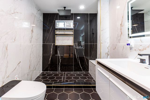 83 Olcott Street, Manchester, CT 06040