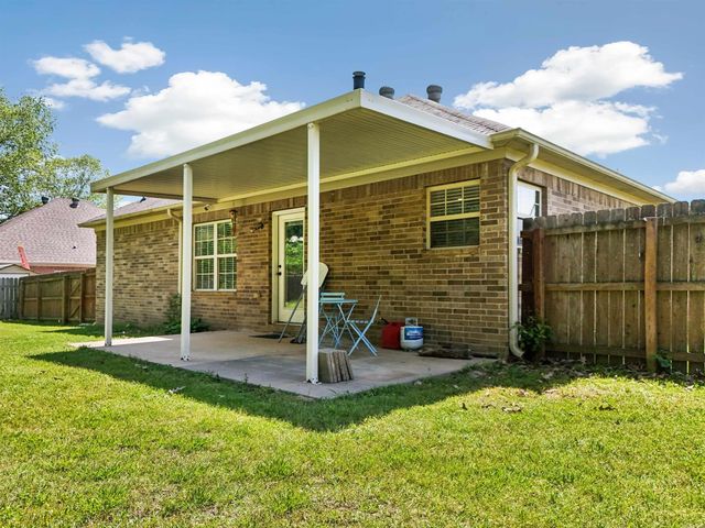 500 Meadow Lynn, Morrilton, AR 72110